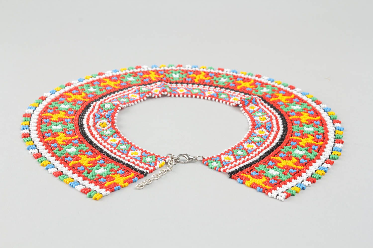 Multicolored beaded necklace photo 3