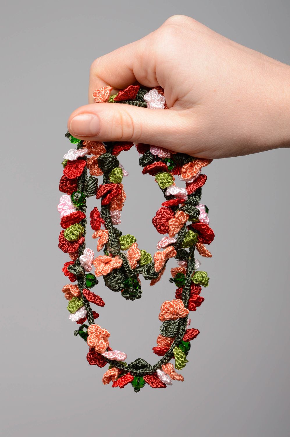 Crochet necklace made of thread photo 5