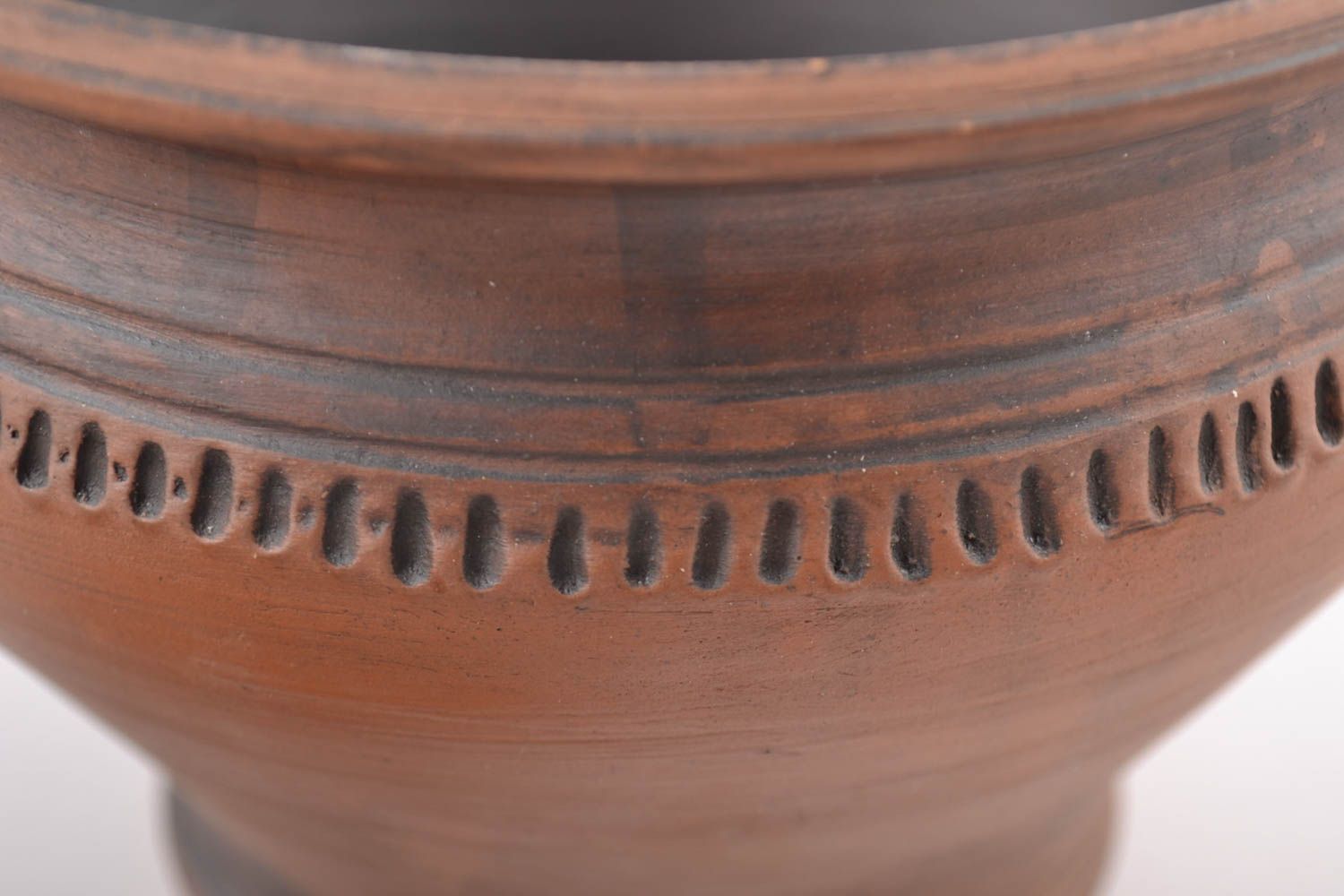 Handmade clay pot with lid kilned with the use of milk 1.5 l photo 4