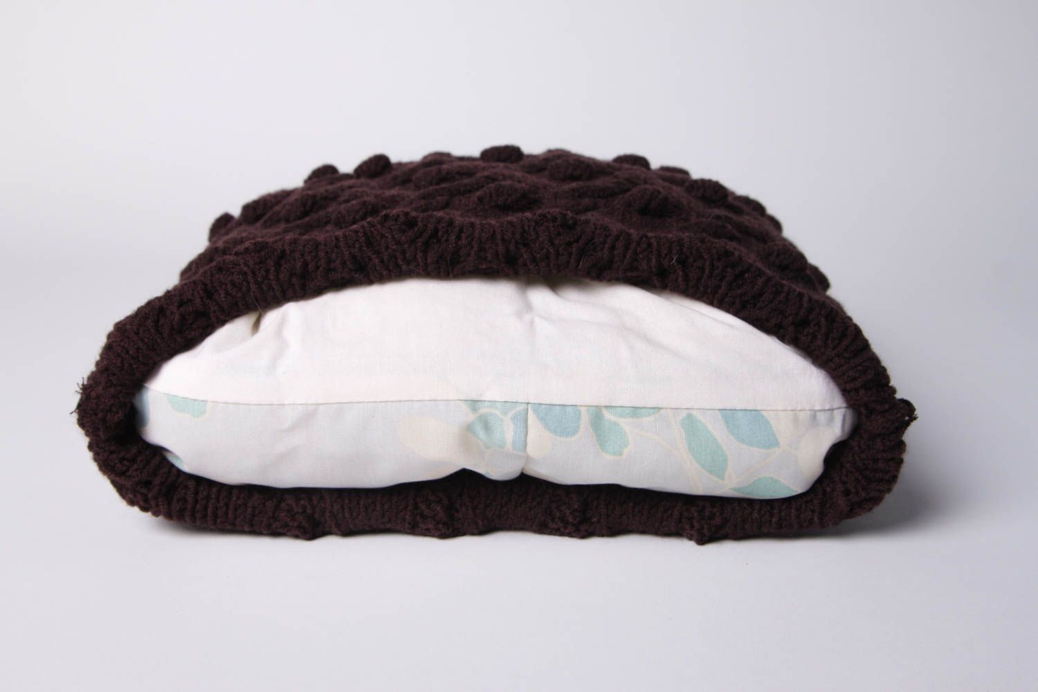 Подушка спицами хенд мейд декоративная подушка вязаная милая подушка на диван фото 4