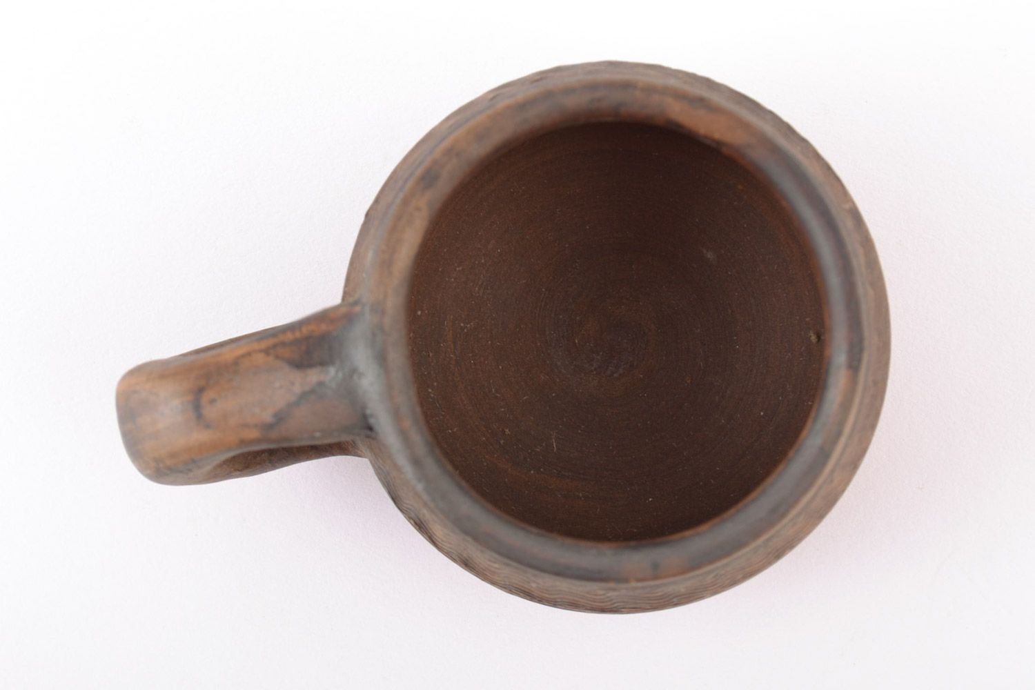 Taza artesanal de cerámica pequeña de 25 ml de arcilla hecha a mano marrón foto 3