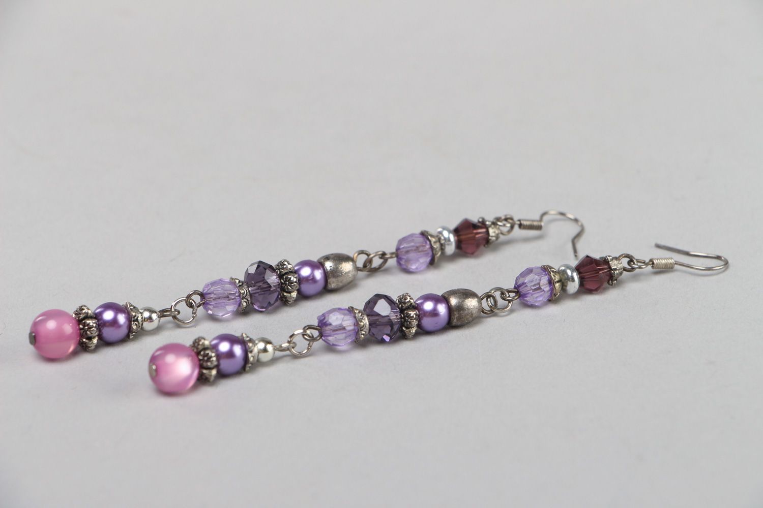 Handmade long glass bead earrings of lilac color photo 2