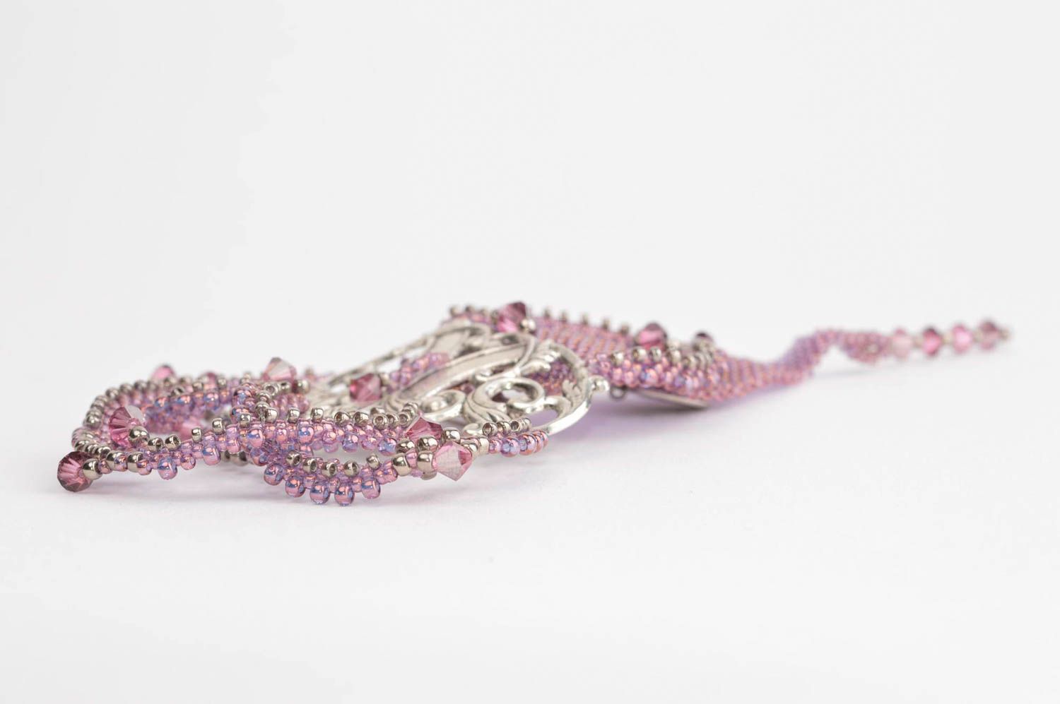 Broche mode Bijou fait main couleur rose perles de rocaille Accessoire femme photo 4