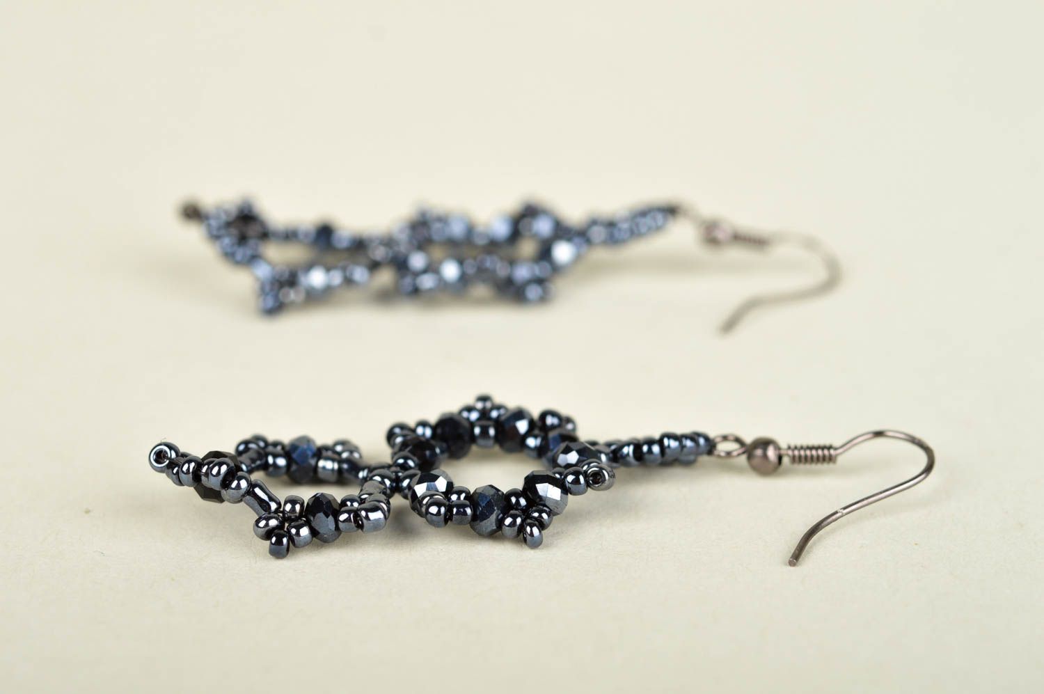 Handmade Ohrringe dunkel Damen Ohrringe Designer Schmuck Accessoires für Frauen  foto 3