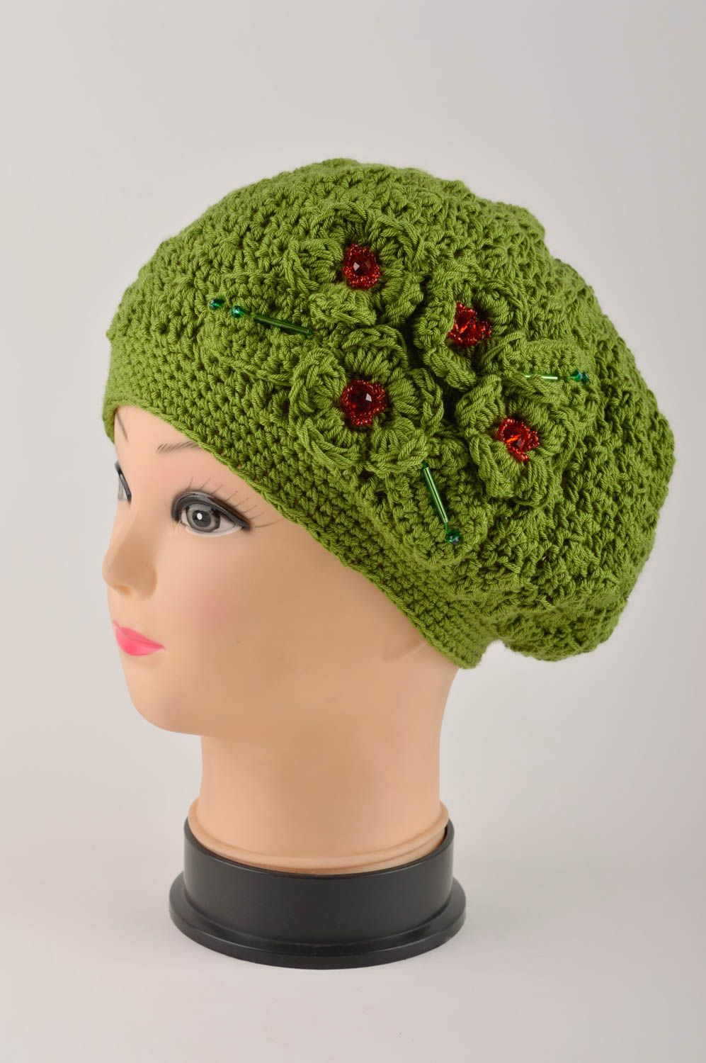 Красивая шапка ручной работы вязаная шапка зеленая зимняя шапка женская фото 2