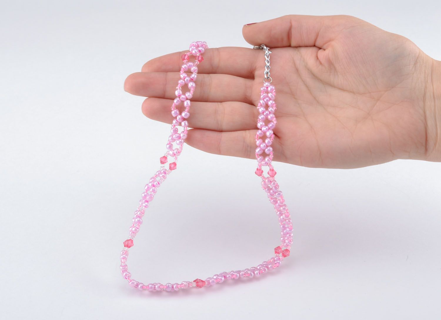 Gentle pink beaded necklace photo 4