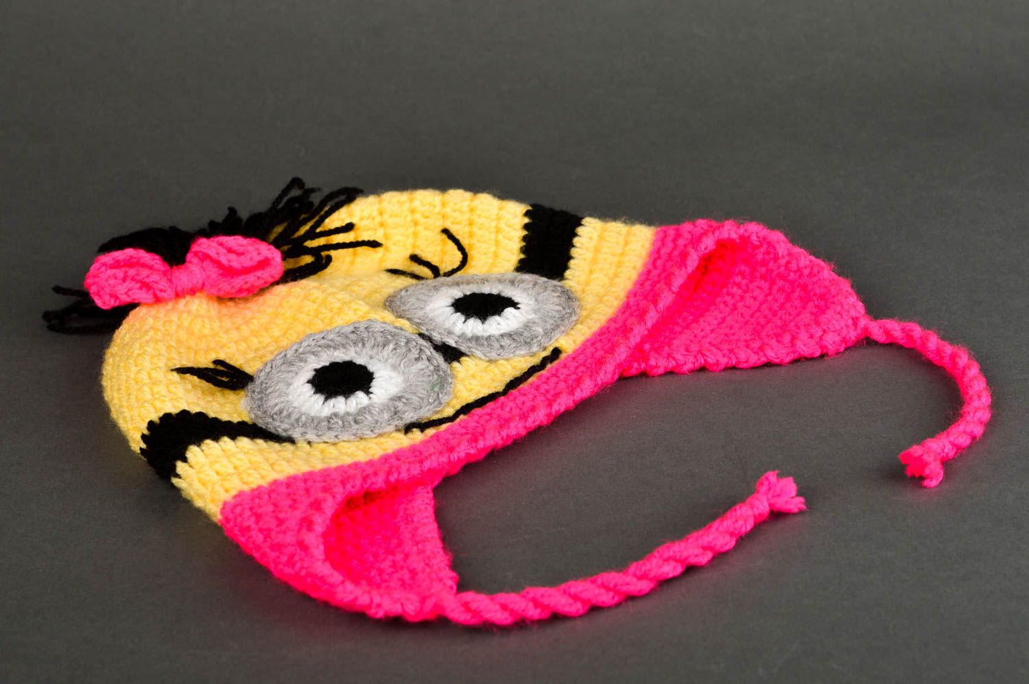 Bonnet tricoté fait main Bonnet enfant avec des aiguilles Vêtement enfant hiver photo 2