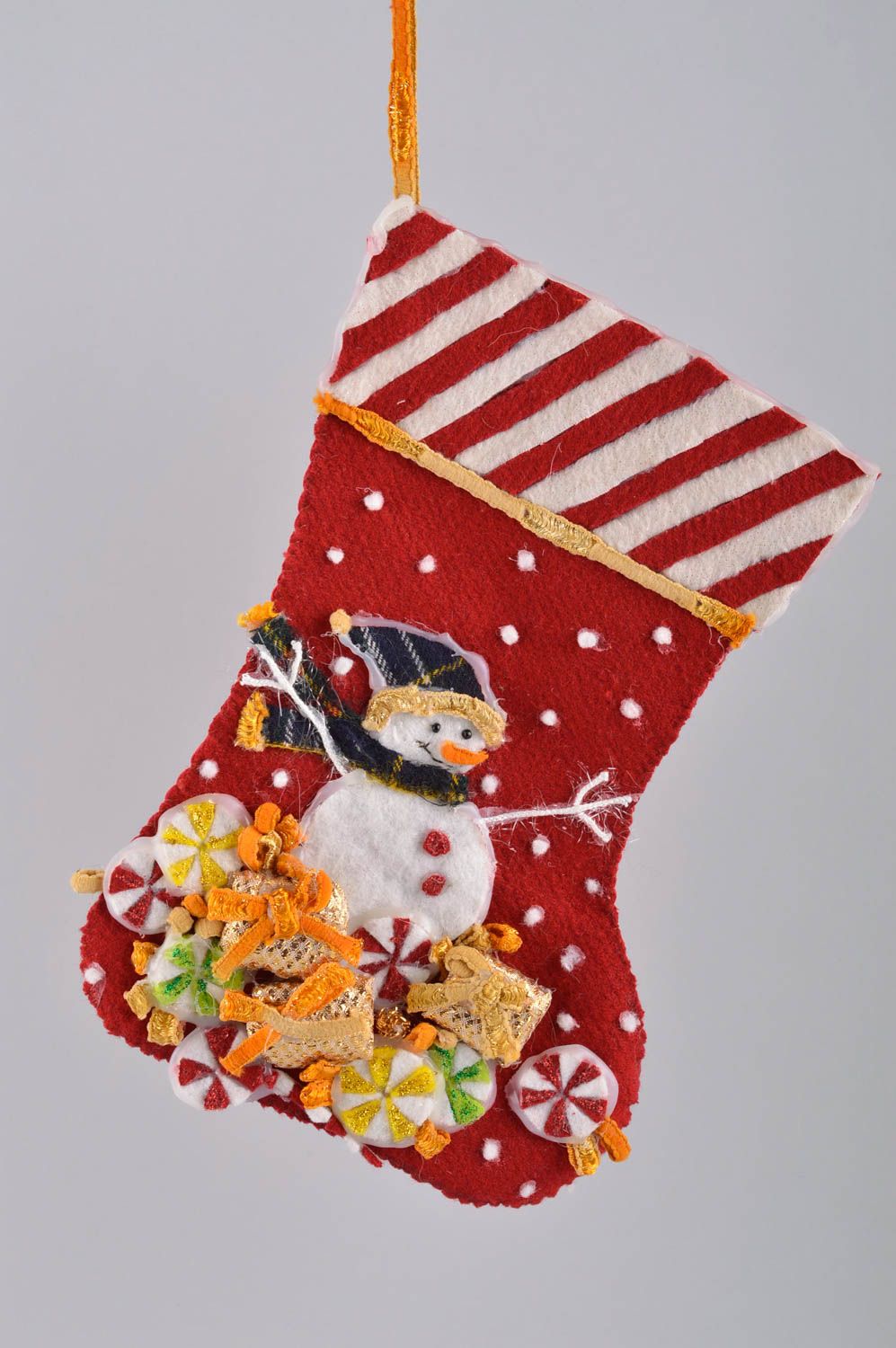 Новогодняя игрушка handmade новогодний носок игрушка на Рождество со снеговиком фото 4
