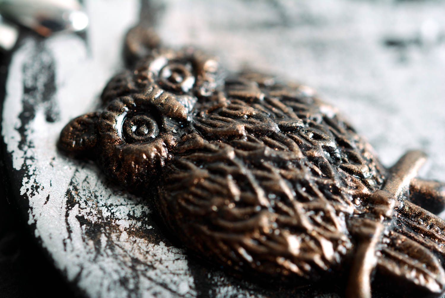 Кулон ручной работы украшение из полимерной глины кулон на цепочке сова в лесу фото 5