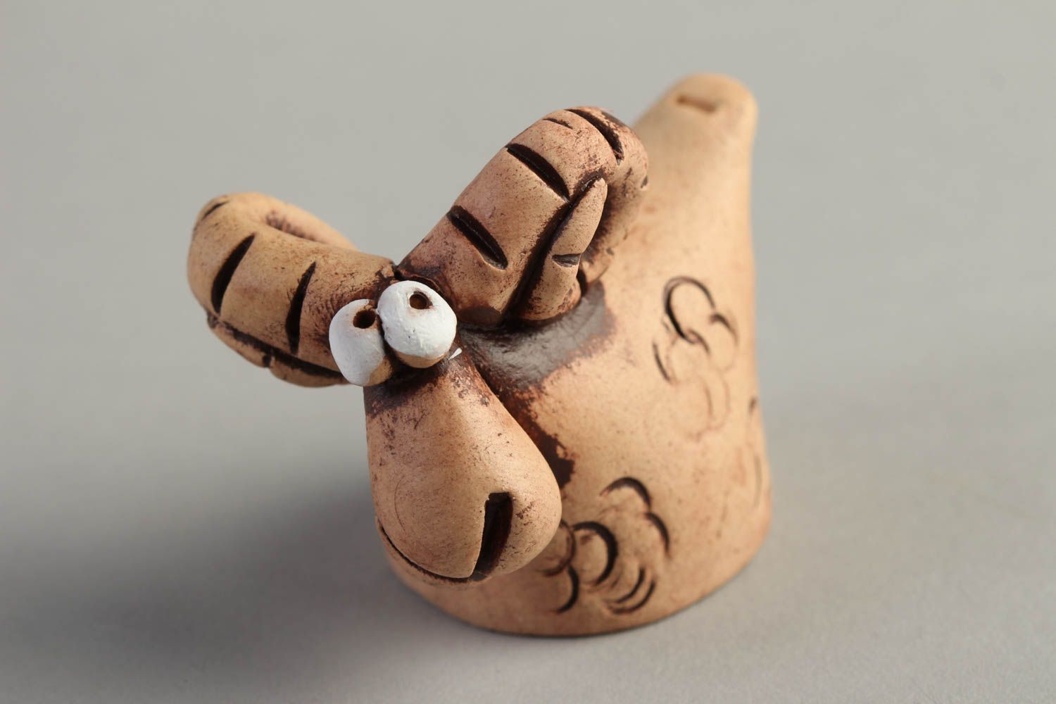 Свистулька из глины хэнд мэйд керамическая свистулька глиняная игрушка Баран фото 1