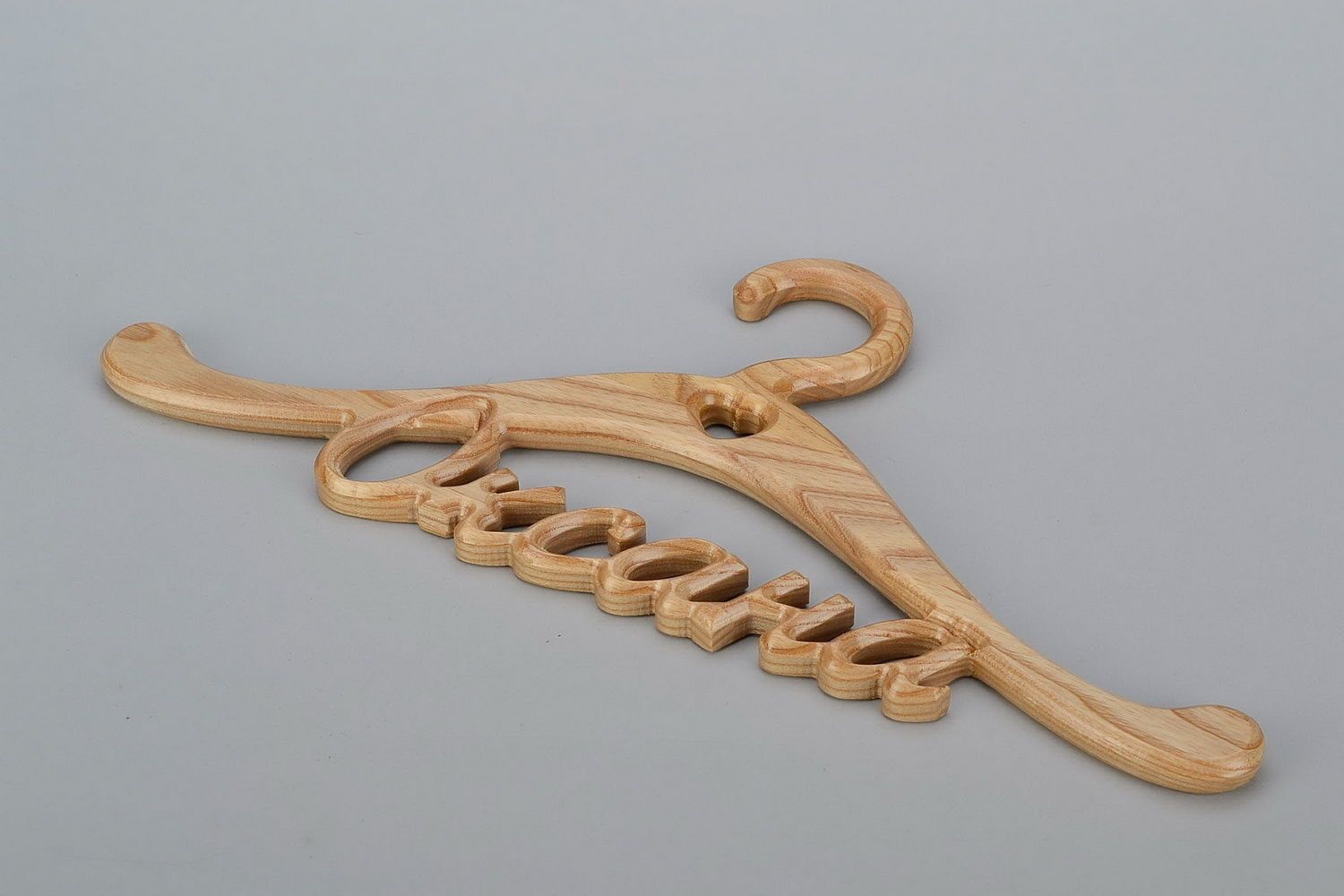 Wooden hanger with name photo 3