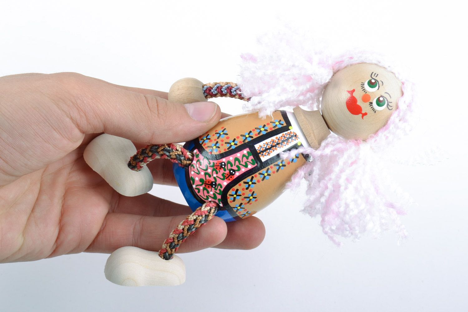 Деревянная игрушка Девочка хэнд мэйд натуральная и экологически чистая расписная фото 2
