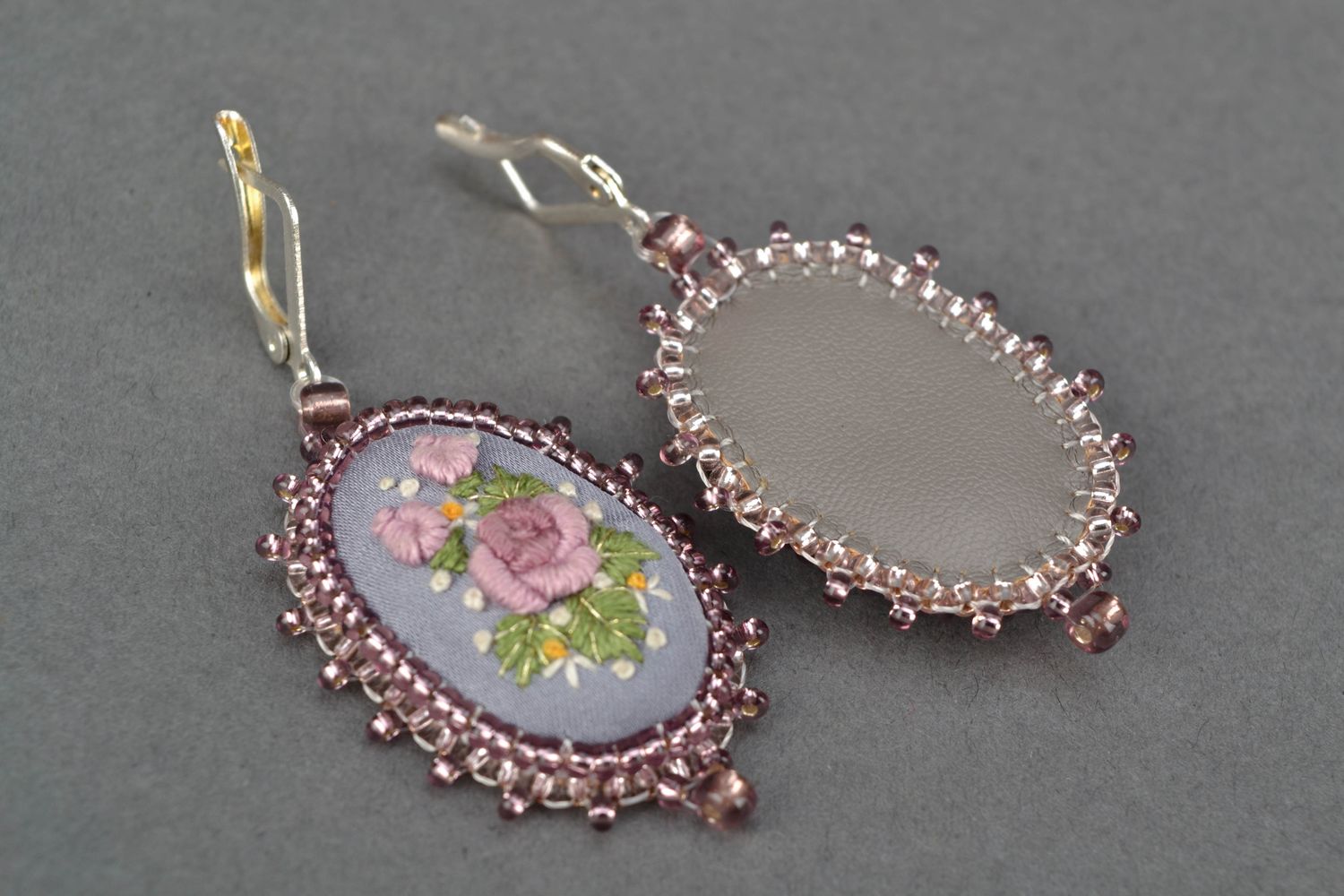 Beautiful satin stitch embroidered earrings Roses photo 3