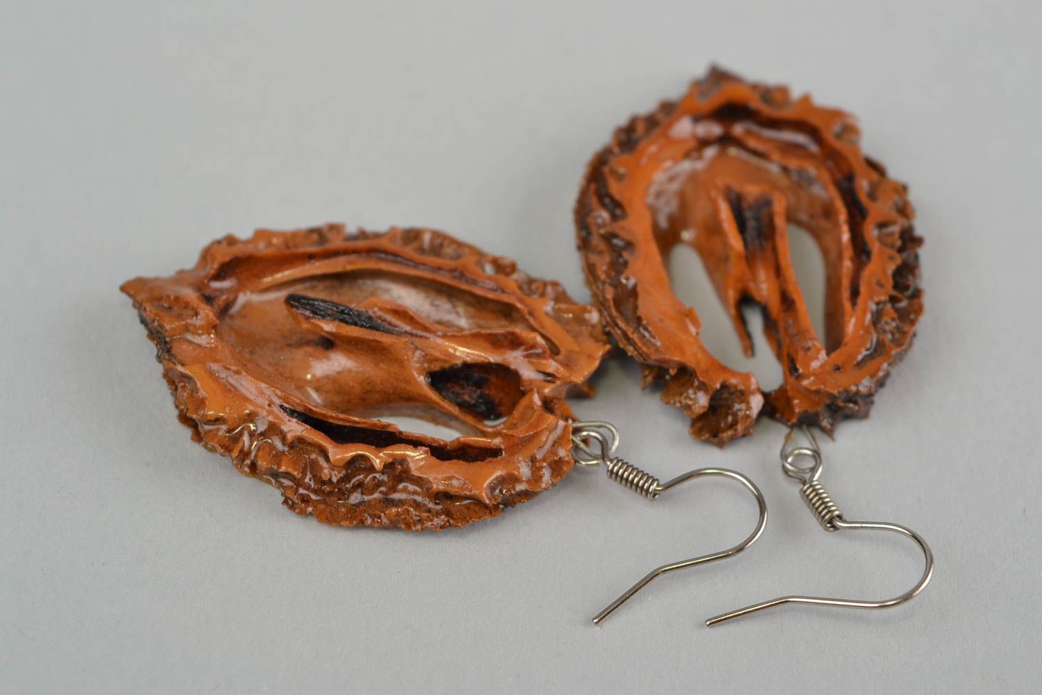 Оригинальные серьги с маньчжурским орехом украшение в эко стиле ручной работы фото 5
