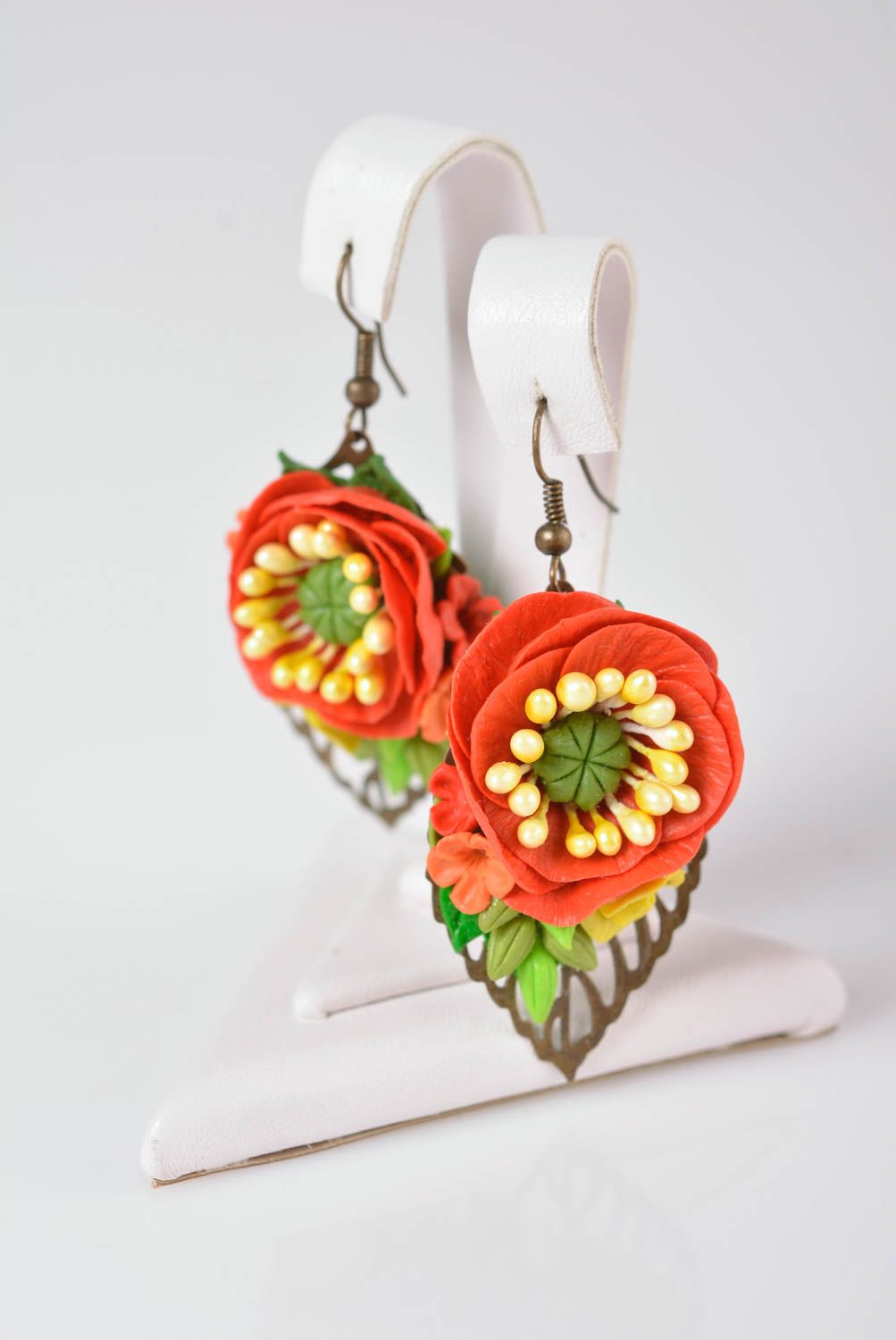 Handgemachte große Ohrringe grelles Accessoire für Frauen zarte Blumen Ohrringe foto 1