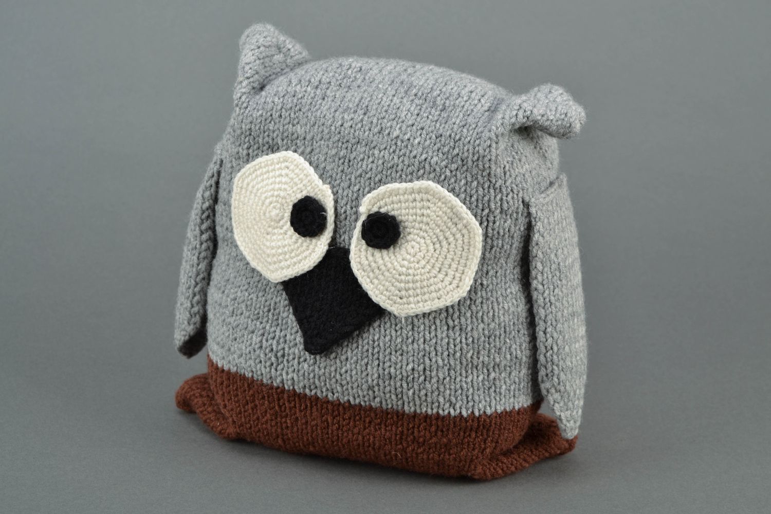 Soft knitted toy owl photo 1
