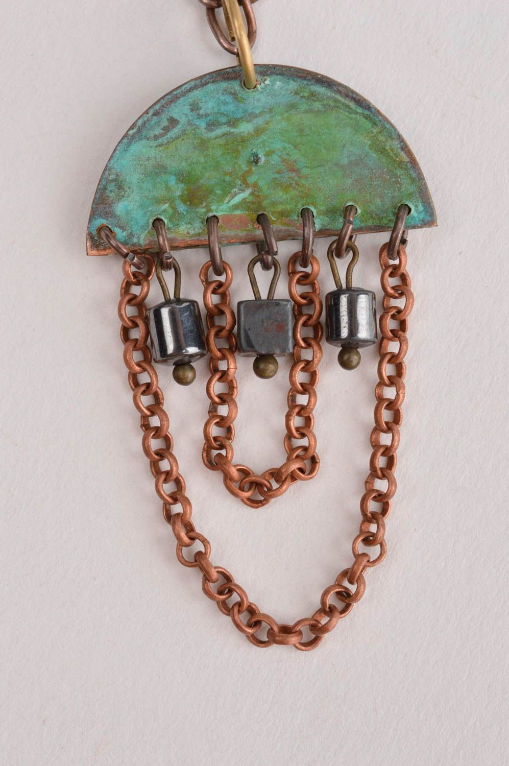 Colgante hecho a mano de cobre regalo original colgante femenino con hematites foto 4