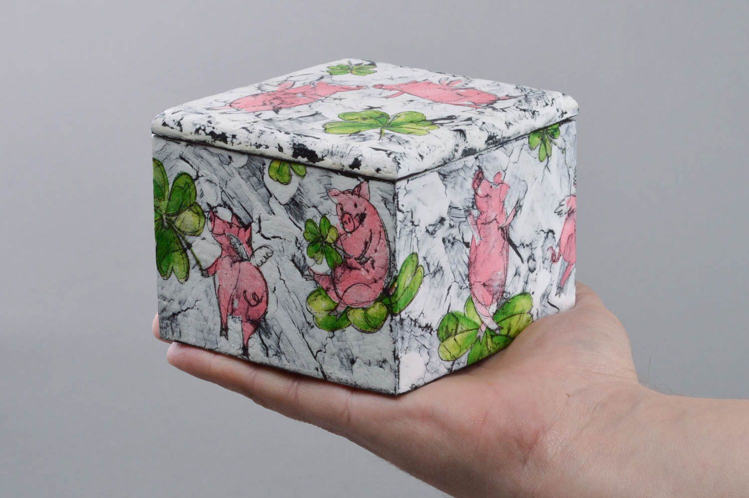 Handmade designer square small jewelry box with decoupage with pigs pattern photo 4
