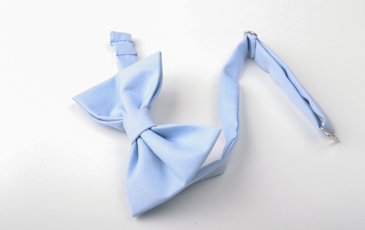 Голубой галстук-бабочка фото 3