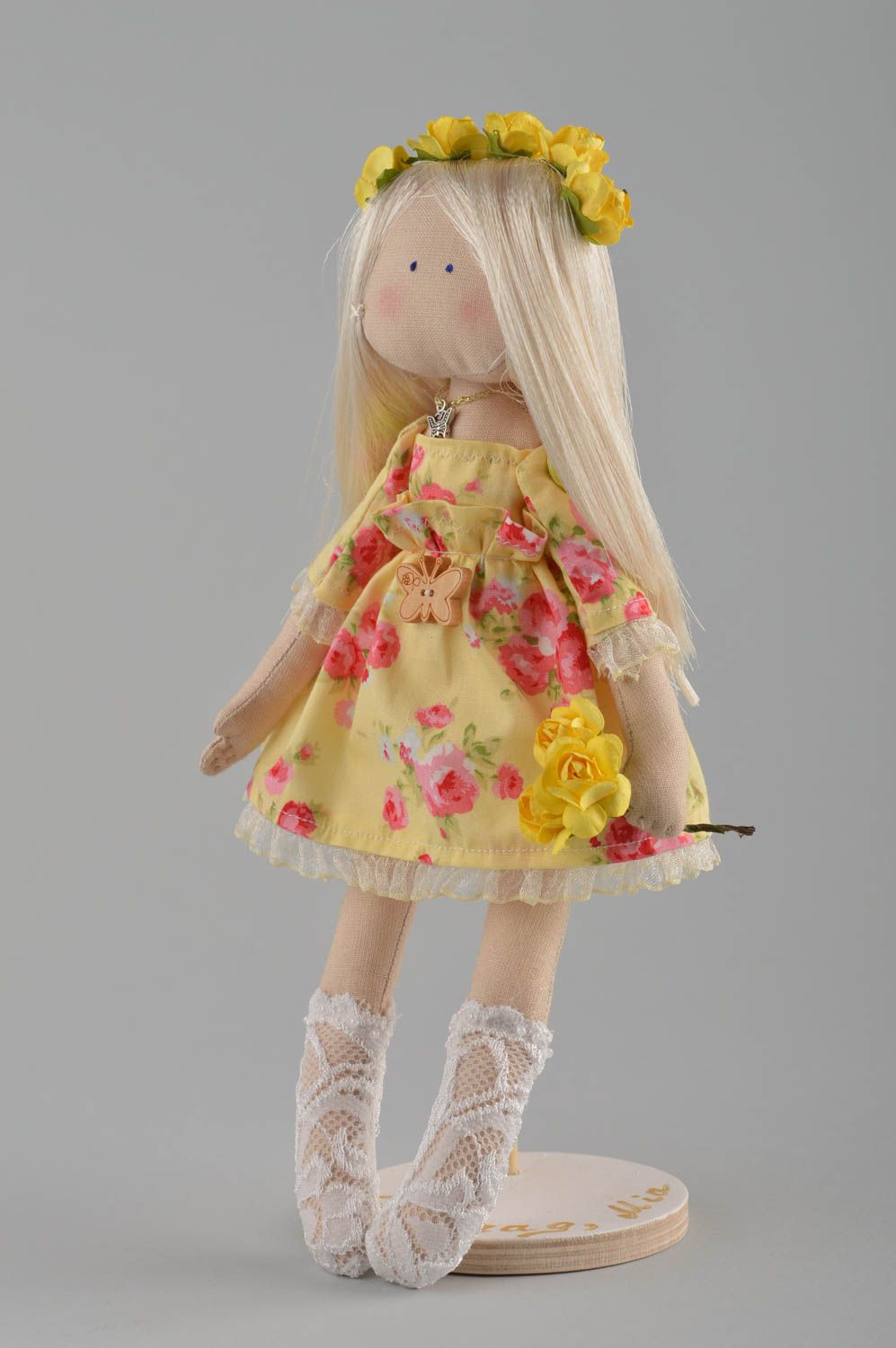 Игрушка ручной работы текстильная кукла в платье декор для дома мягкая красивая фото 2
