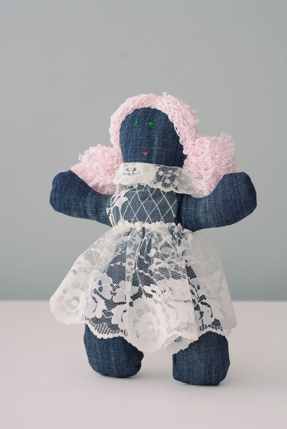 Handmade Puppe aus Textil foto 1