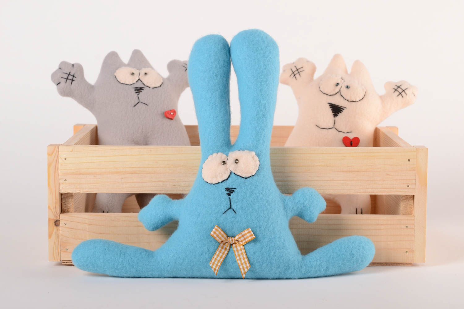 Stoff Kuscheltier handmade Geschenk für Kinder kleines Kuscheltier Hase in Blau foto 1