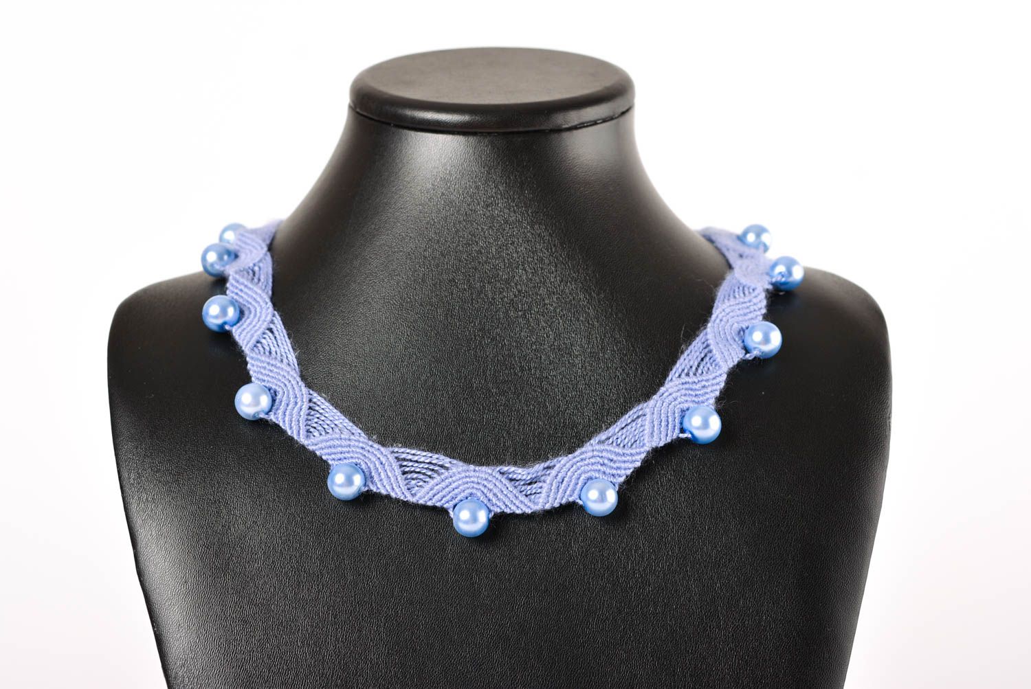 Collier macramé Bijou fait main bleu avec perles plastiques Cadeau femme photo 2
