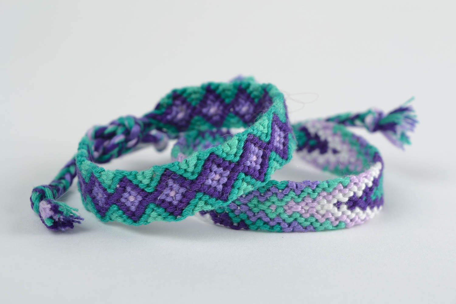 Bracelets textiles originaux faits main tressés de couleurs bleues 2 pièces photo 5