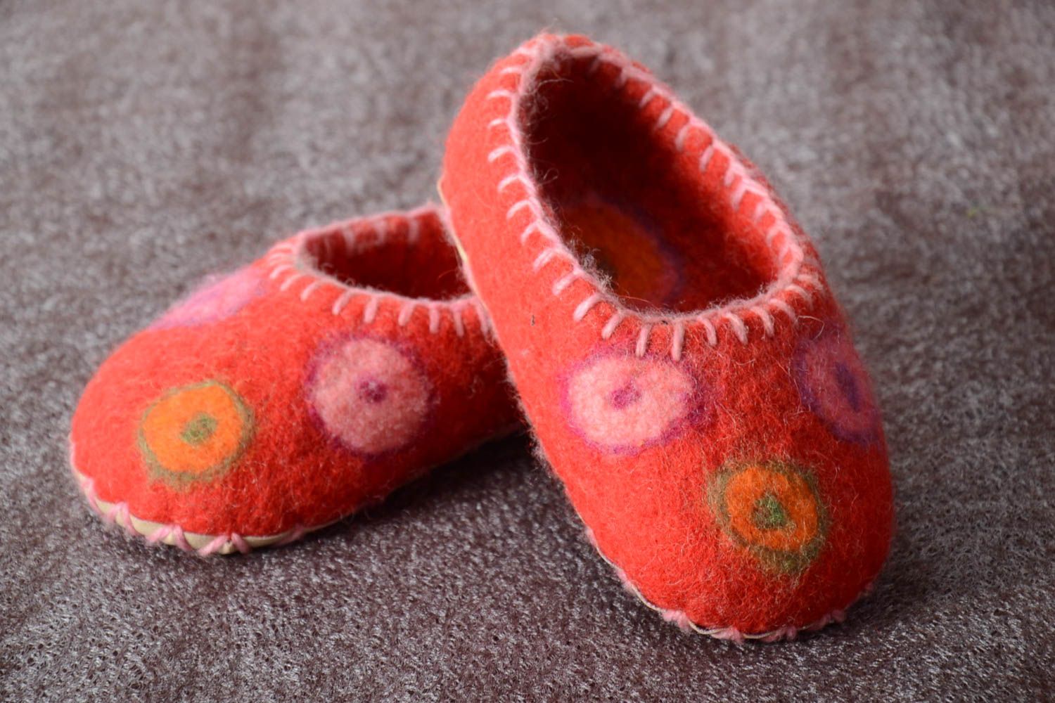 Handmade gefilzte Pantoffeln schöne Hausschuhe warme Kinderhausschuhe  foto 1