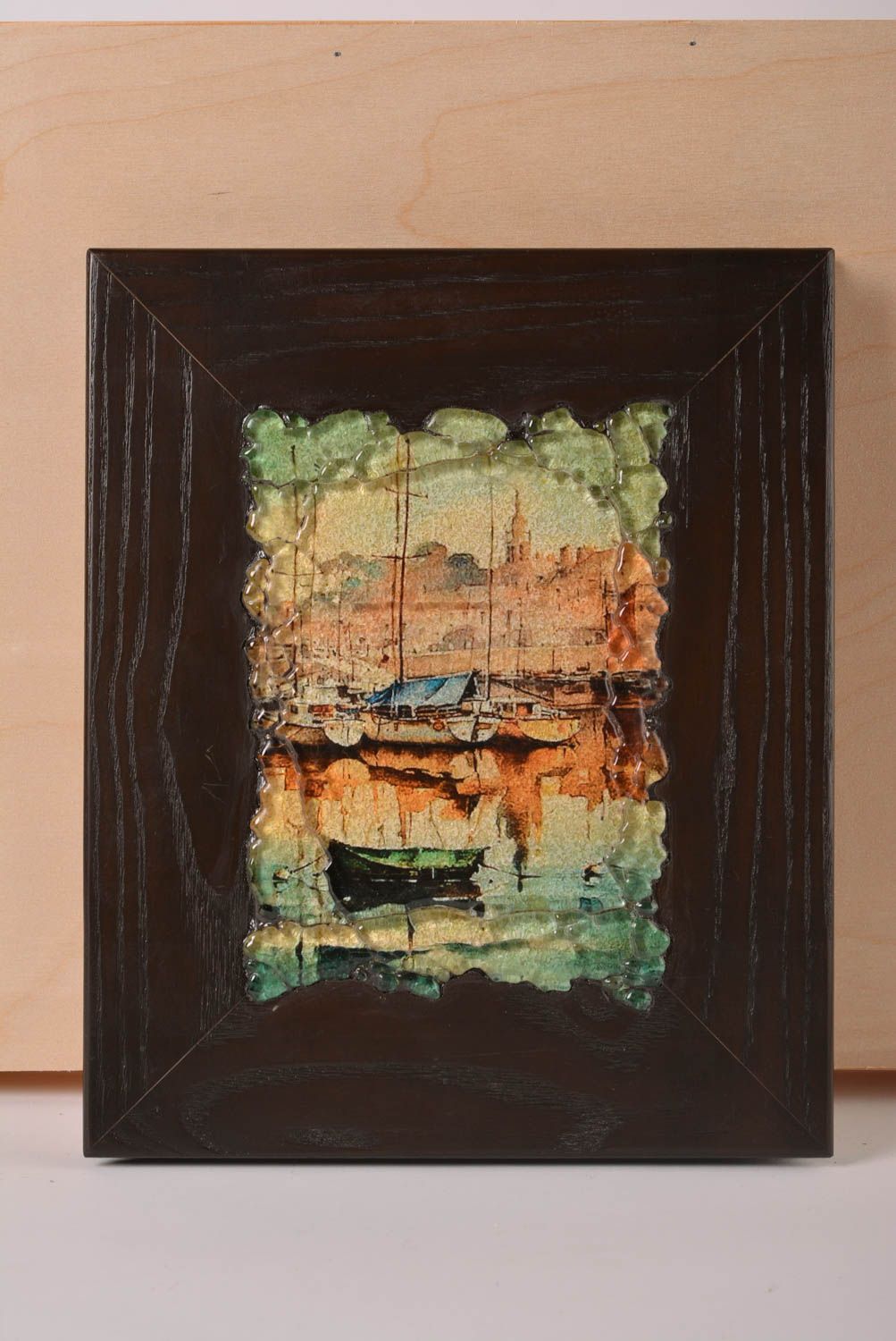 Панно на стену подарок ручной работы красивая картина из стекла и дерева Лодка фото 1