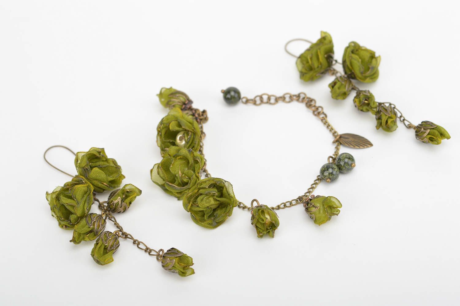 Parure bijoux Bracelet fait main Boucles d'oreilles pendantes fleurs vertes photo 4
