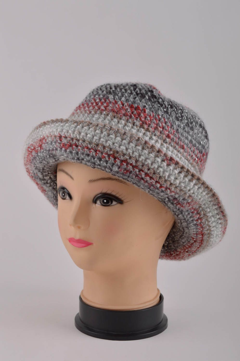 Handmade gehäkelter Hut Designer Accessoire Kopfbedeckung Damen aus Wolle schön foto 2