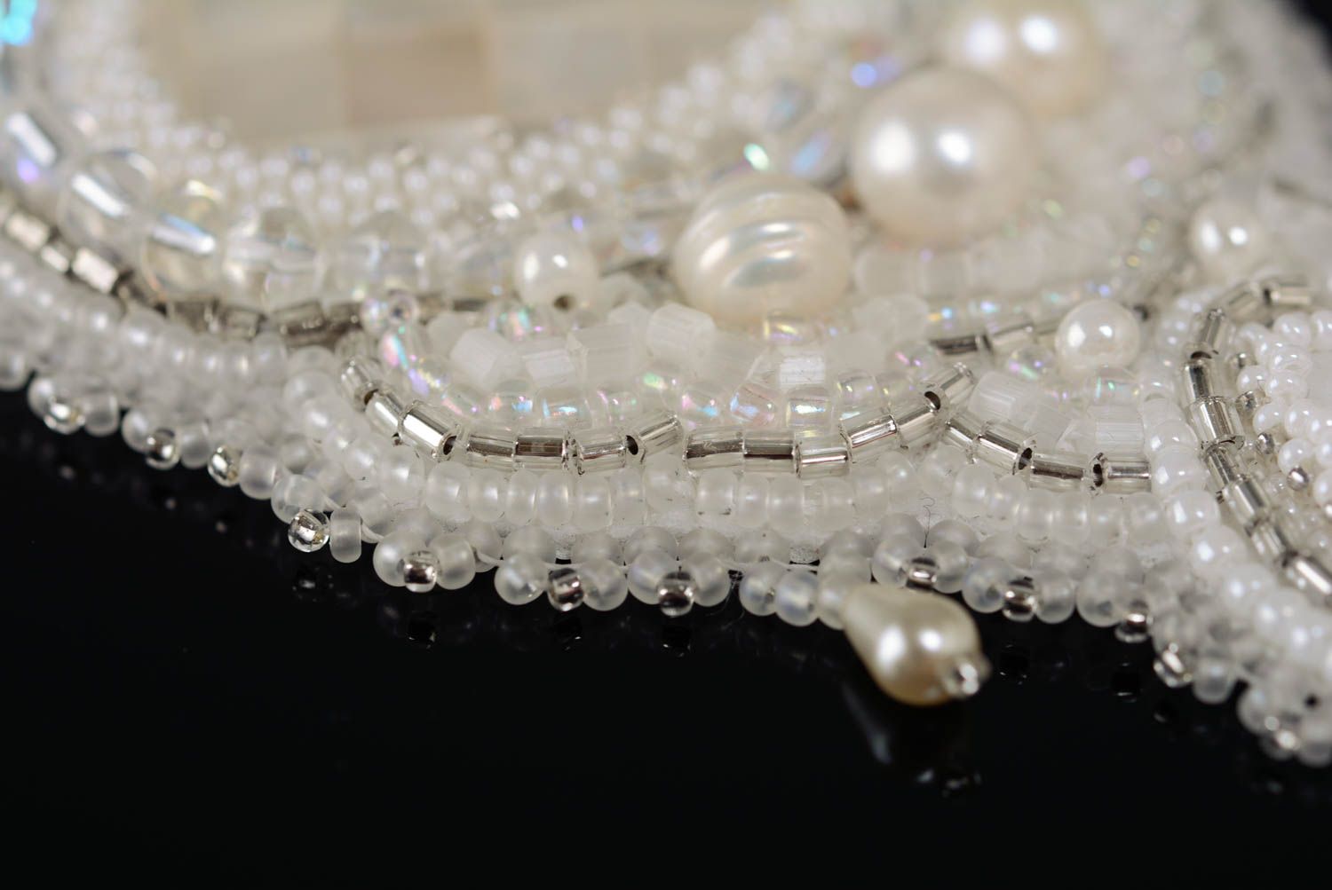 Ensemble de bijoux en perles de rocaille et perles blancs faits main 2 pièces photo 3