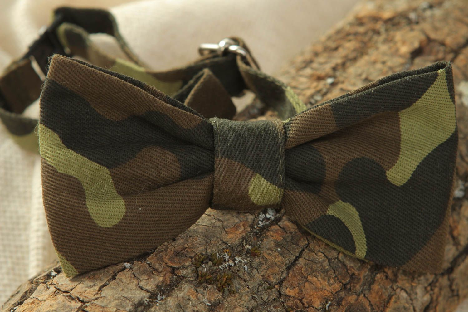 Cotton fabric bow tie of camouflage coloring photo 5