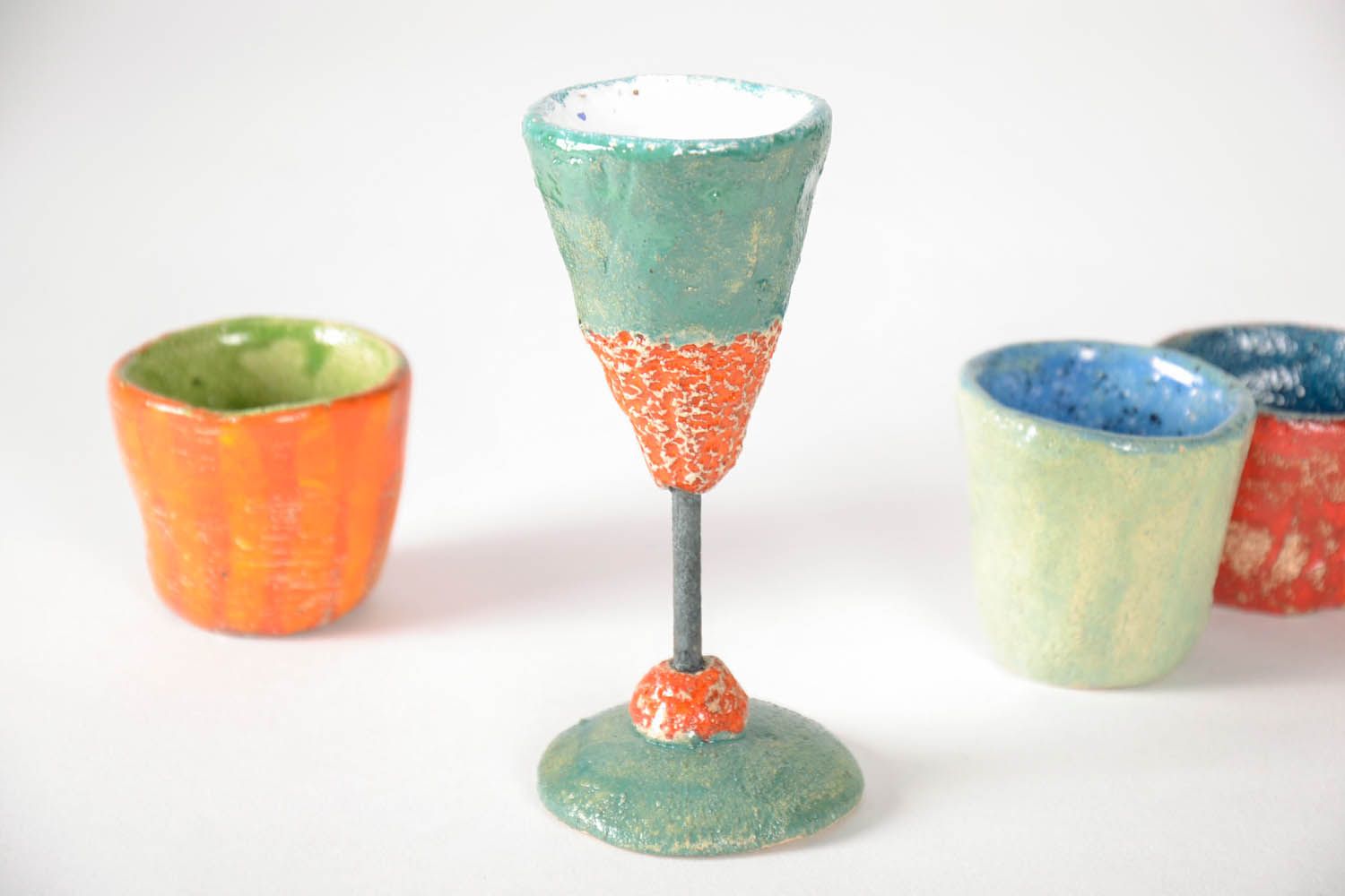 Bright color ceramic wine glass  photo 1
