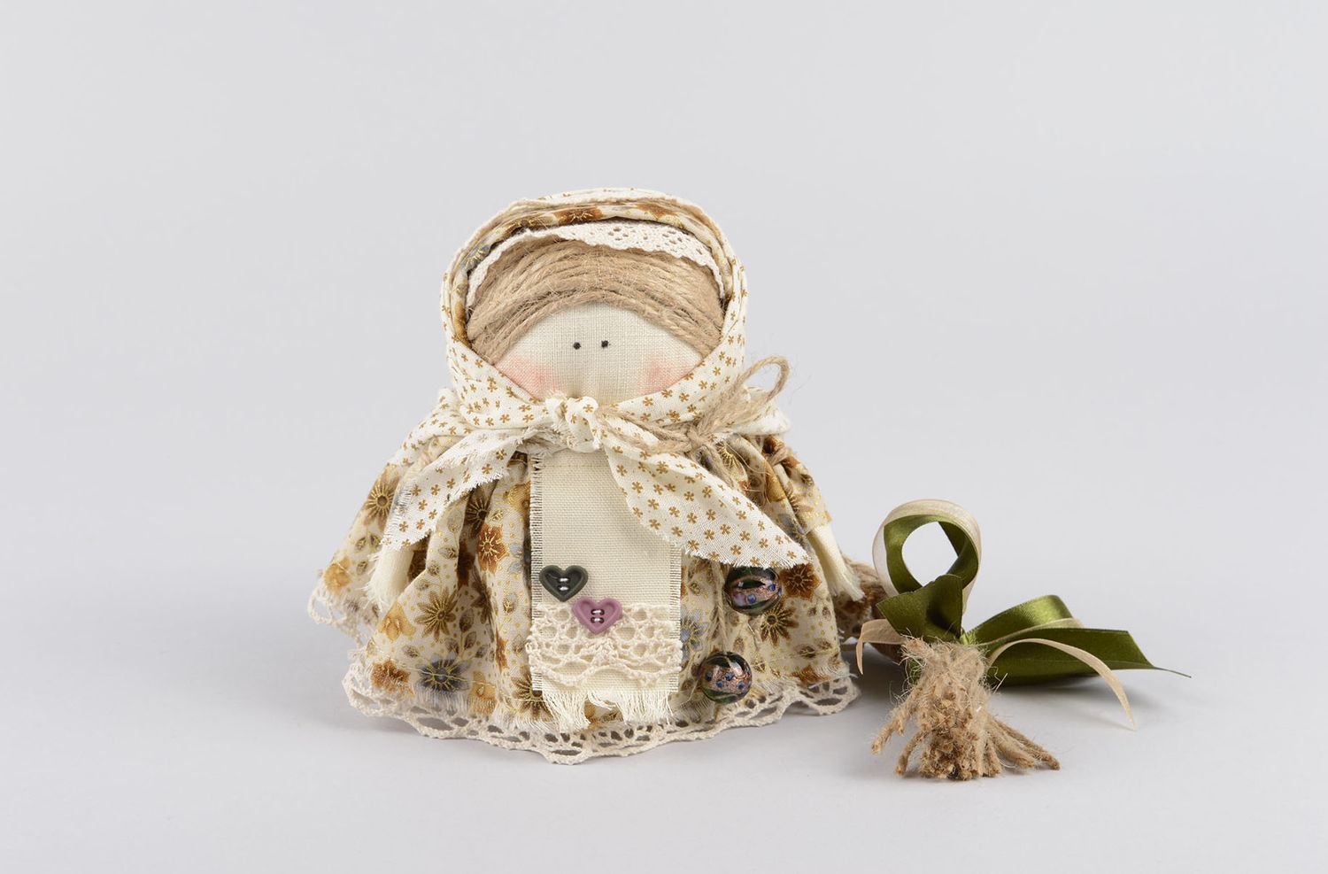 Muñeca de trapo hecha a mano regalo original amuleto de protección para el hogar foto 1