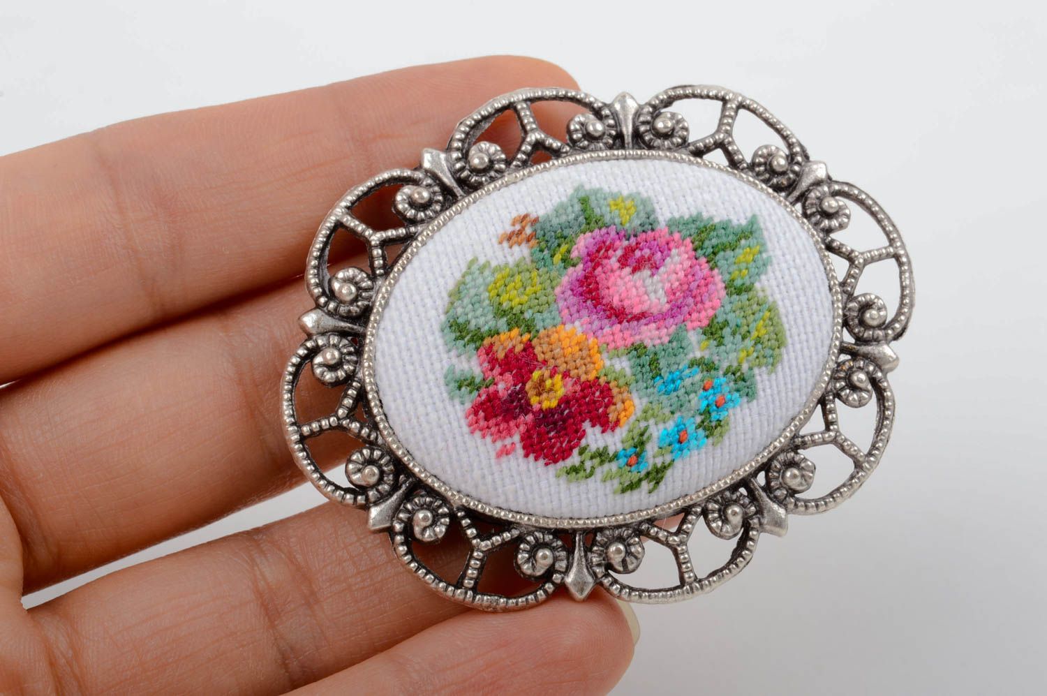 Handmade brooch in vintage style designer brooch gift stylish embroidered brooch photo 4