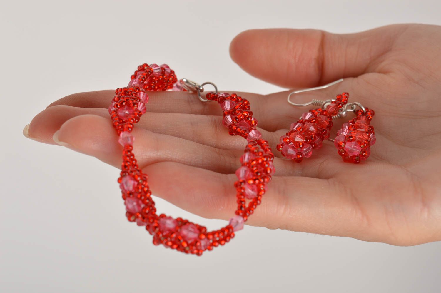Handmade red designer earrings female wrist bracelet elegant jewelry set photo 5