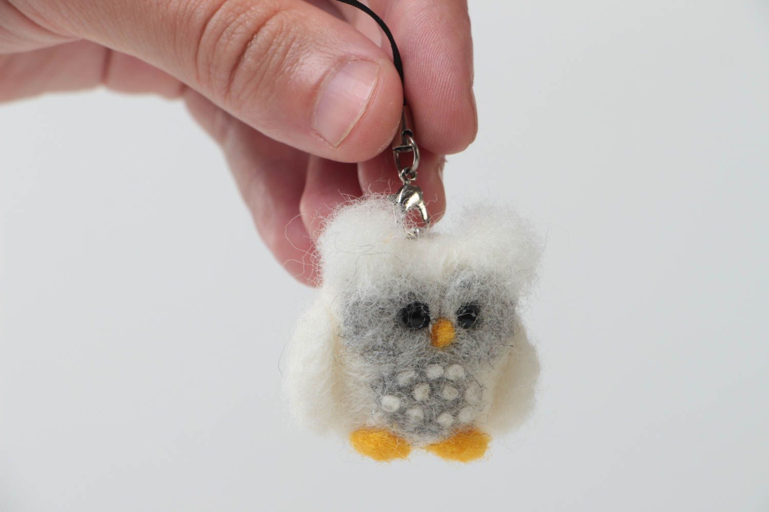 Children's handmade funny small felt keychain in the shape of owl photo 5