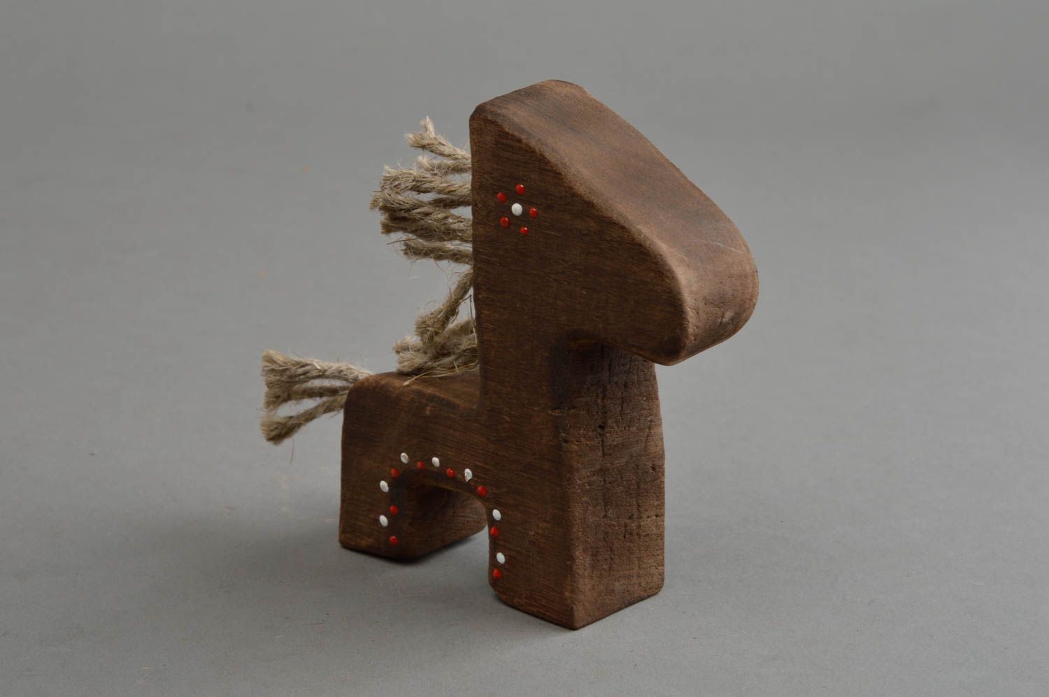 Figurine en bois de pin et cordons de lin faite main écologique Cheval photo 3