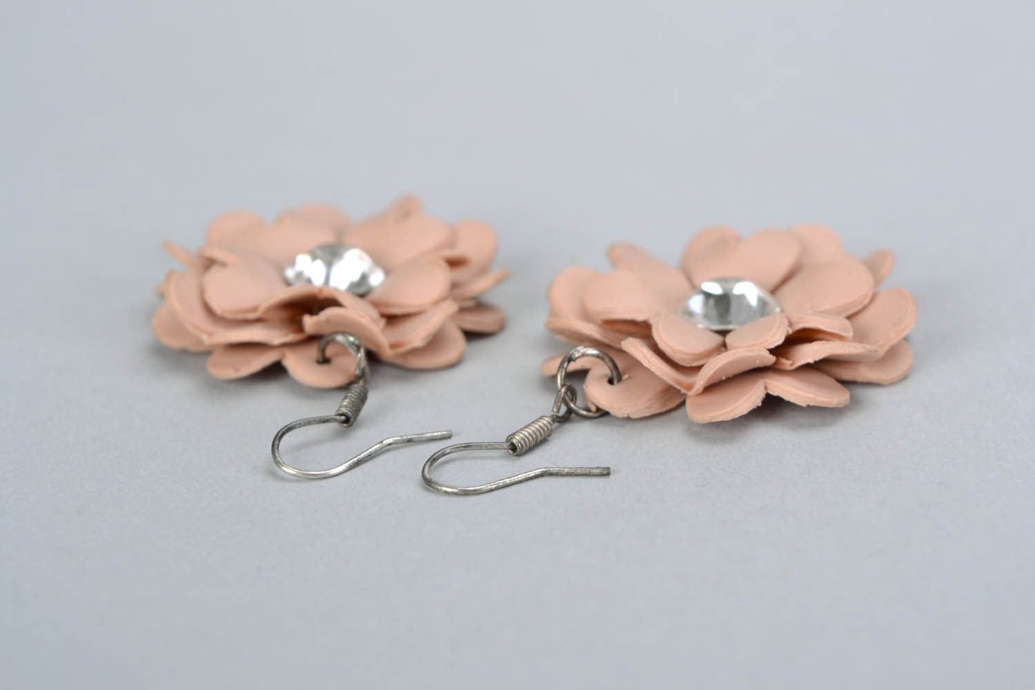 Polymer clay earrings in the shape of flowers photo 4