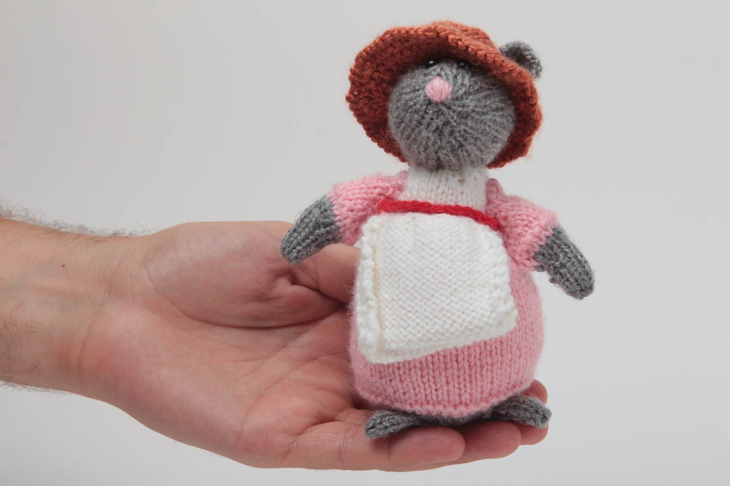 Jouet enfant Peluche tricotée fait main en forme de souris Cadeau original décor photo 5