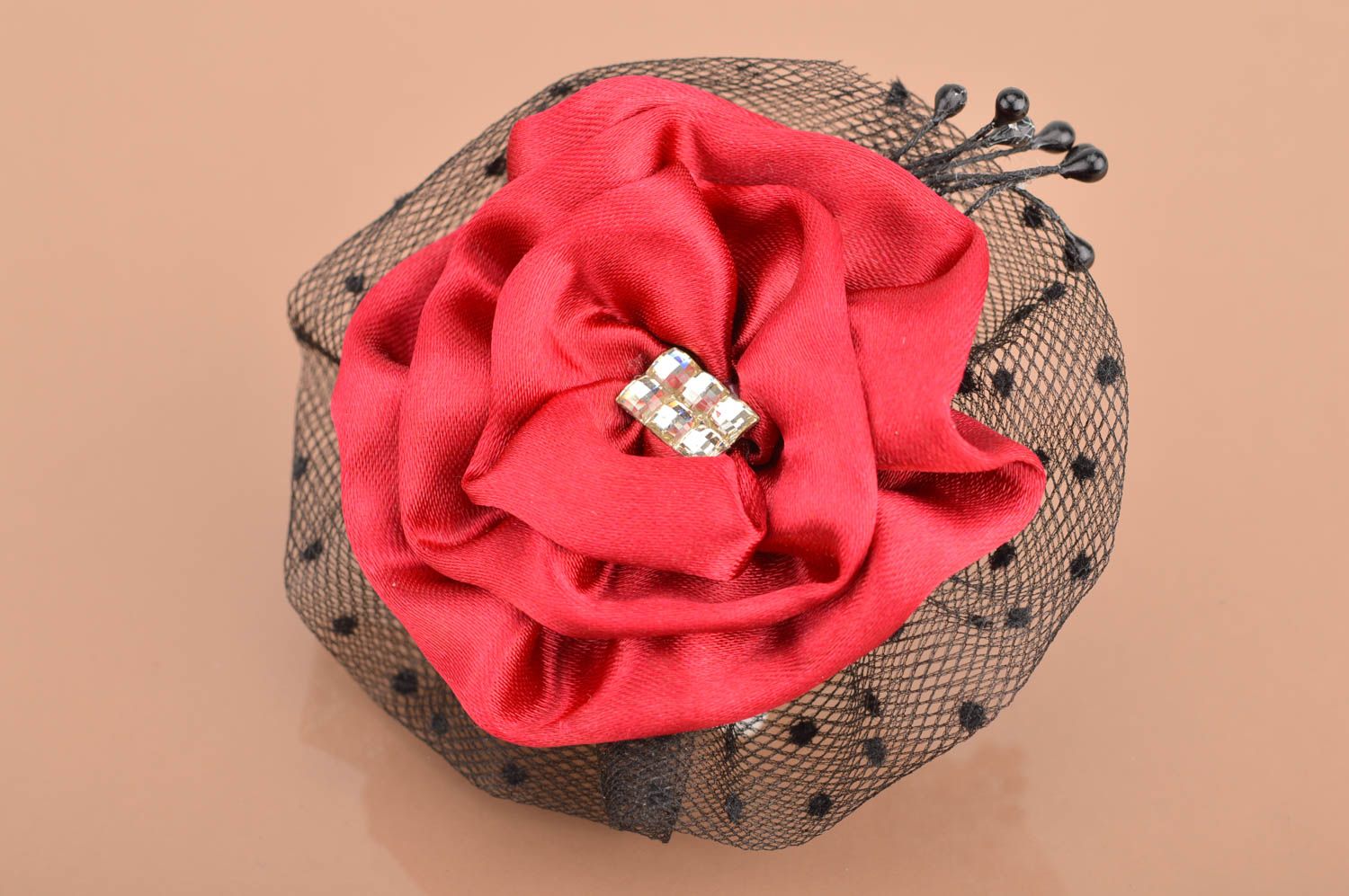Broche fleur faite main kanzashi bel accessoire de créateur pour femme photo 2
