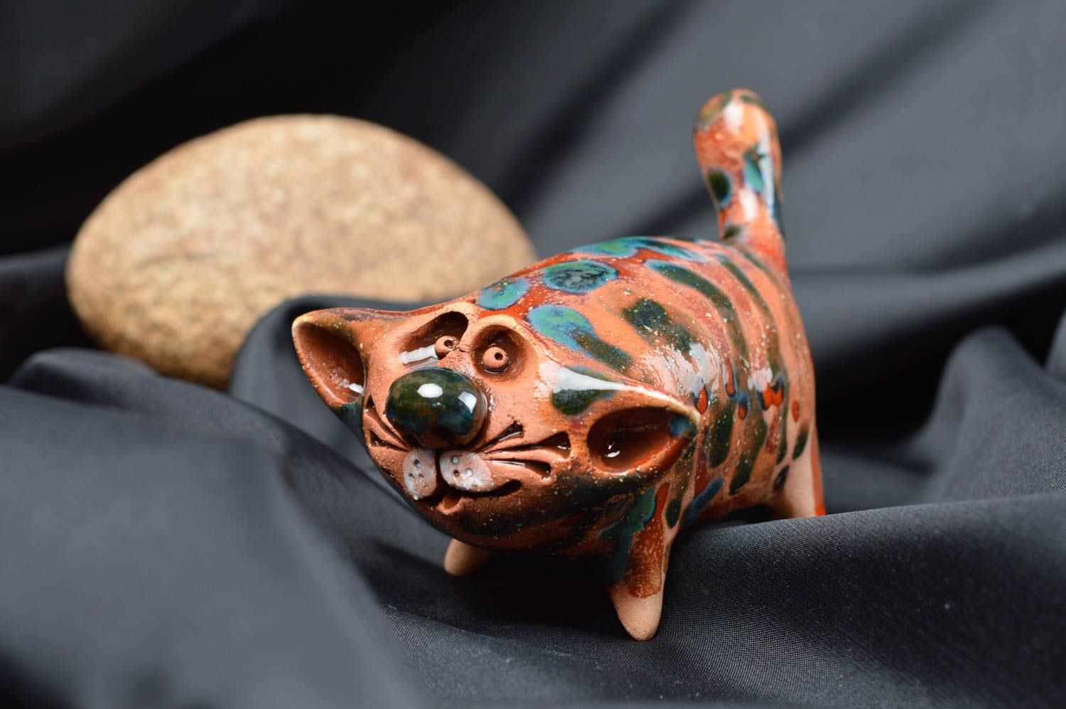 Глиняная статуэтка расписанная цветной глазурью хэнд мэйд Толстый кот красивый фото 1