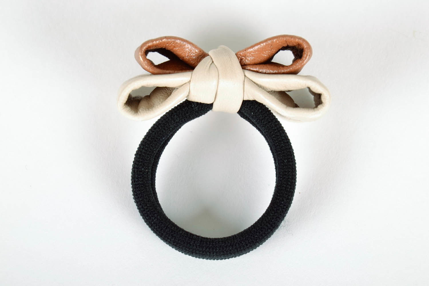 Leather scrunchy Bow photo 4