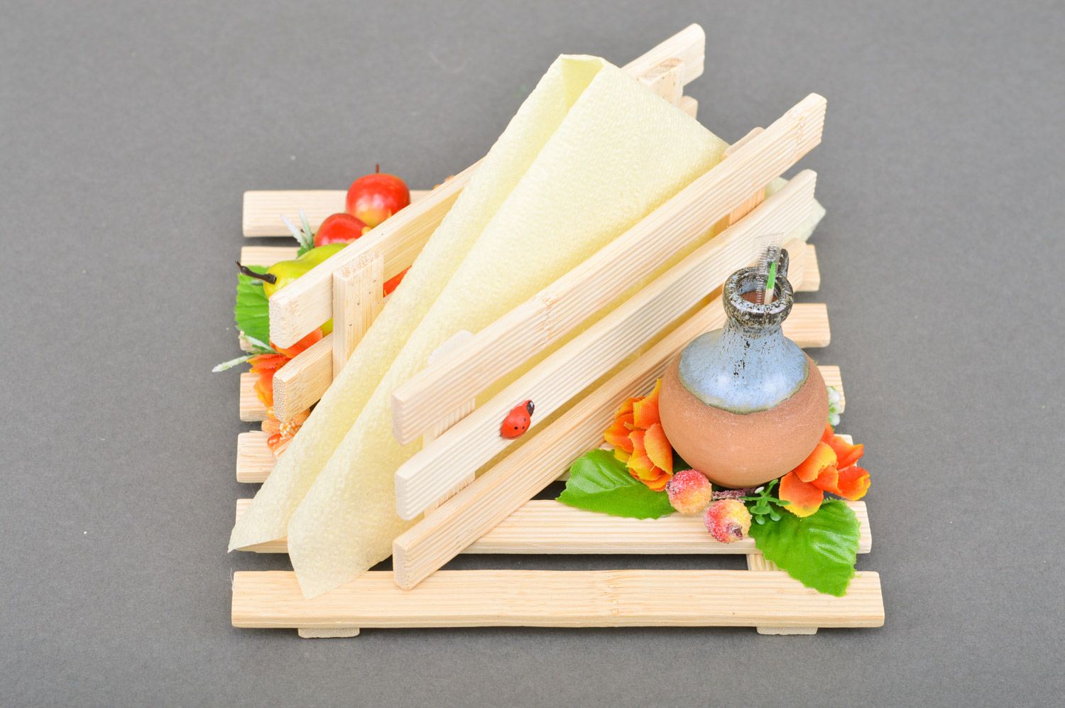 Handmade Serviettenhalter aus Holz mit Ton Kanne Küchen Dekor Handarbeit  foto 5