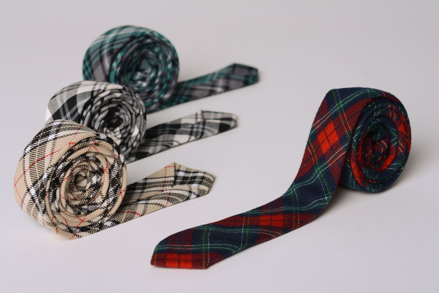 Cravate en tweed à carreaux faite main photo 2