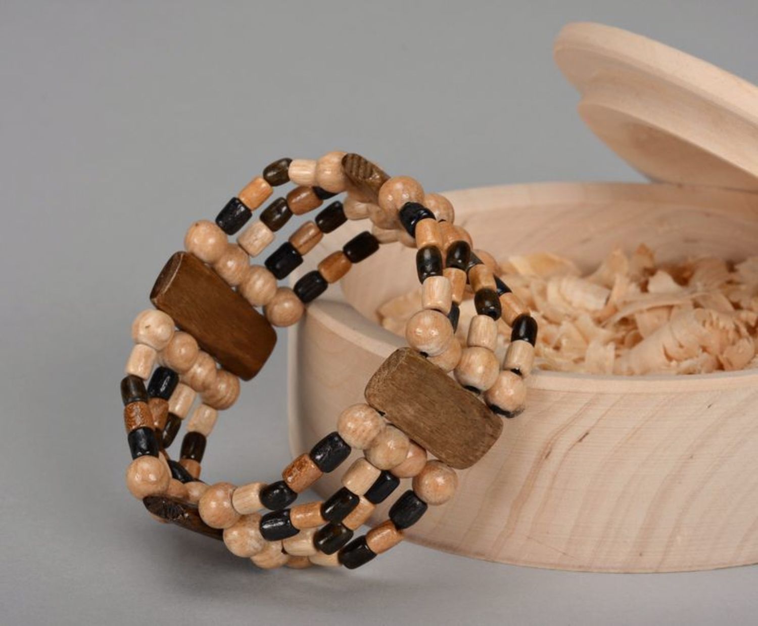 Bracelet marron en bois Ethnique photo 2