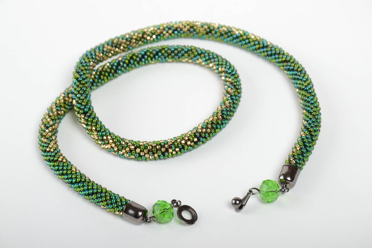 Collar de abalorios largo del color verde accesorio para mujeres regalo original foto 4