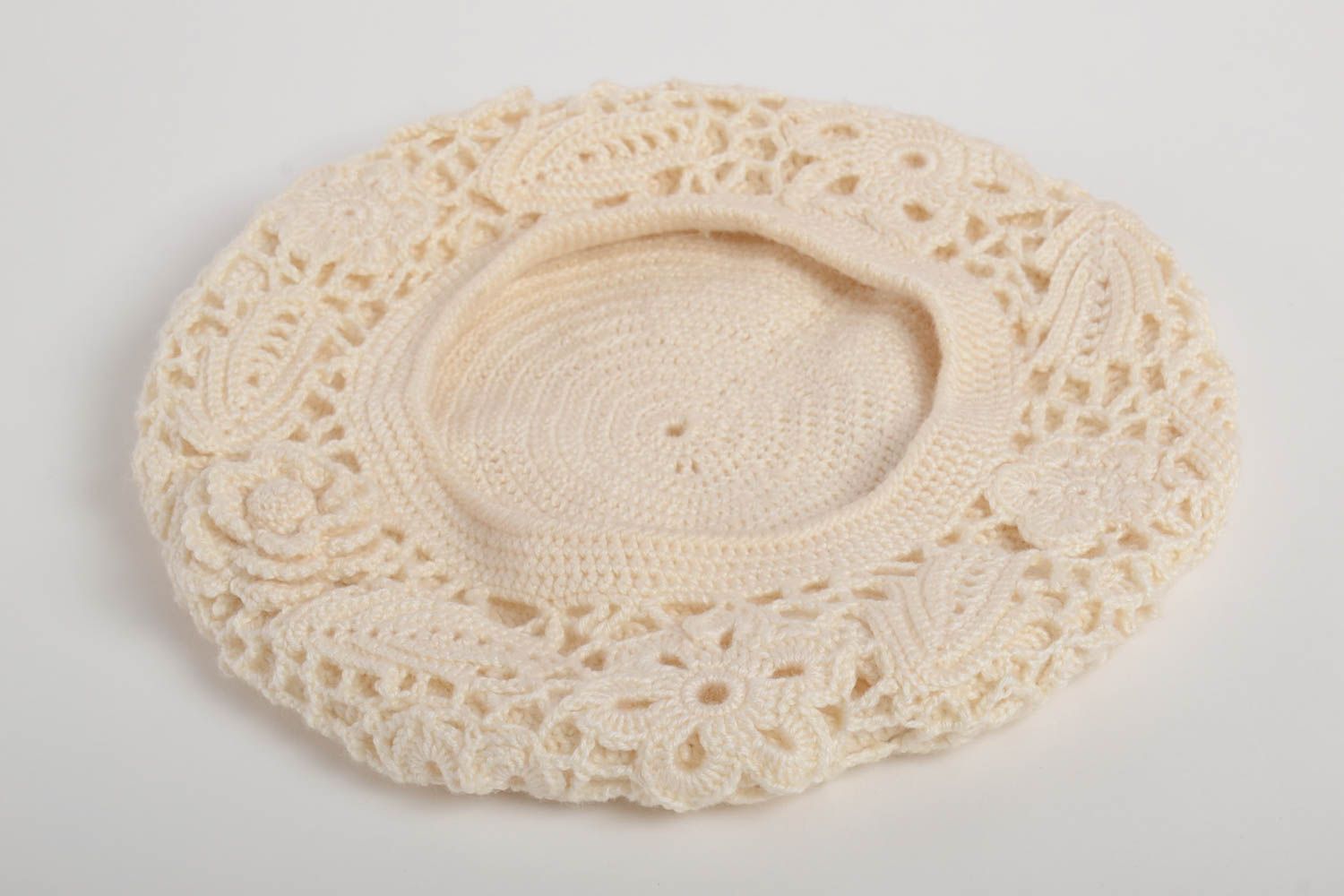 Bonnet tricot Chapeau au crochet fait main blanc original Vêtement femme photo 3